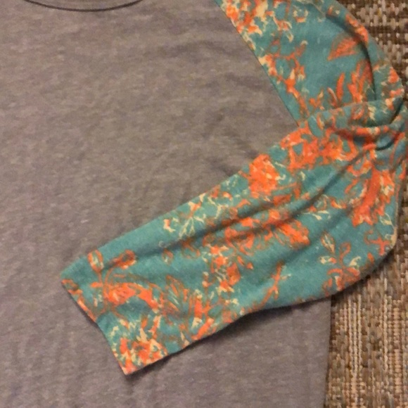 Lularoe Randy top small - Picture 2 of 2